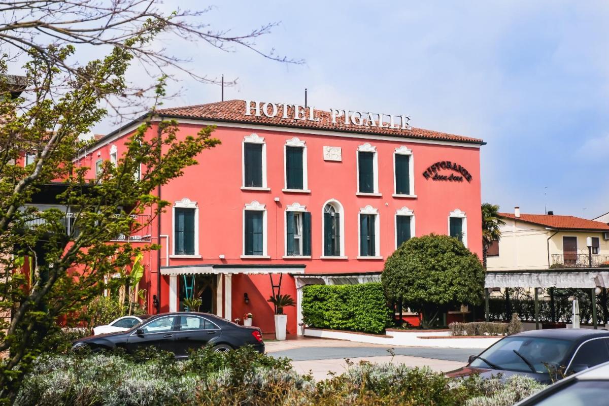 Hotel Pigalle
