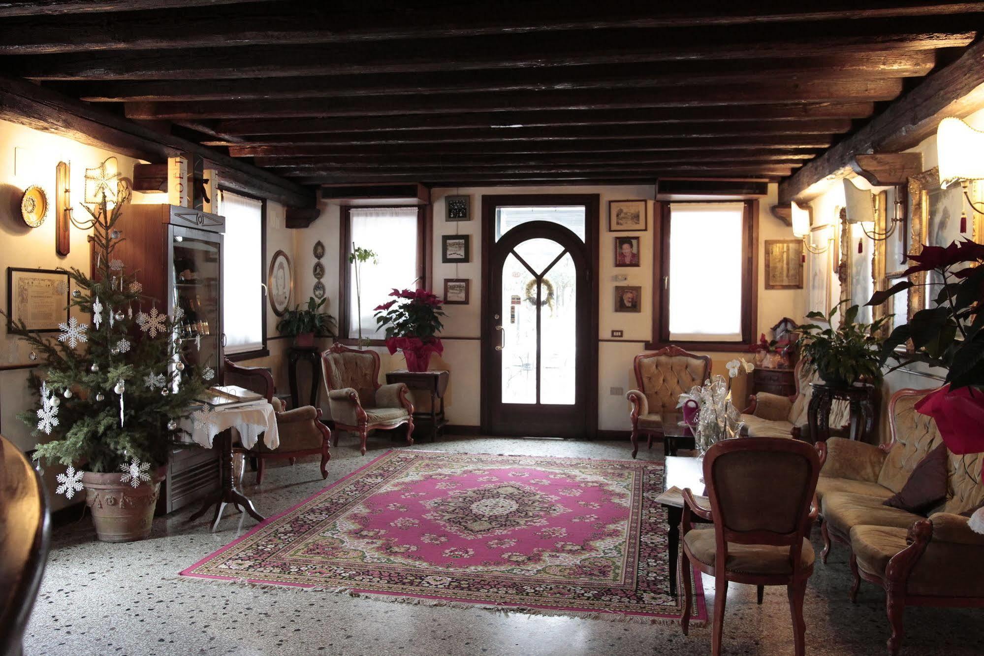 Hotel Pigalle