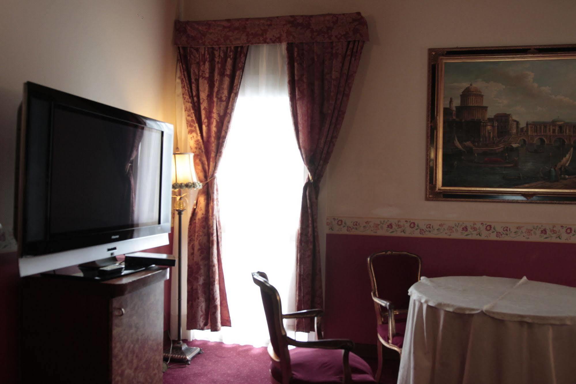 Pigalle 4*