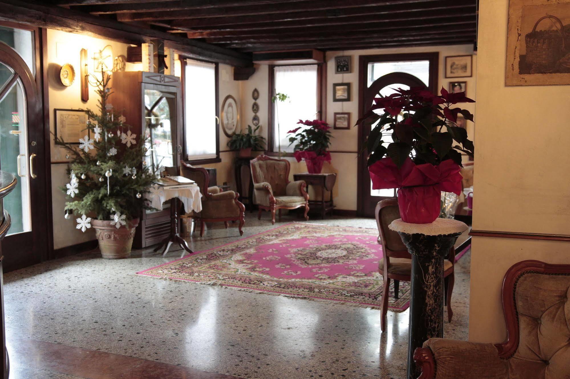 Hotel Pigalle