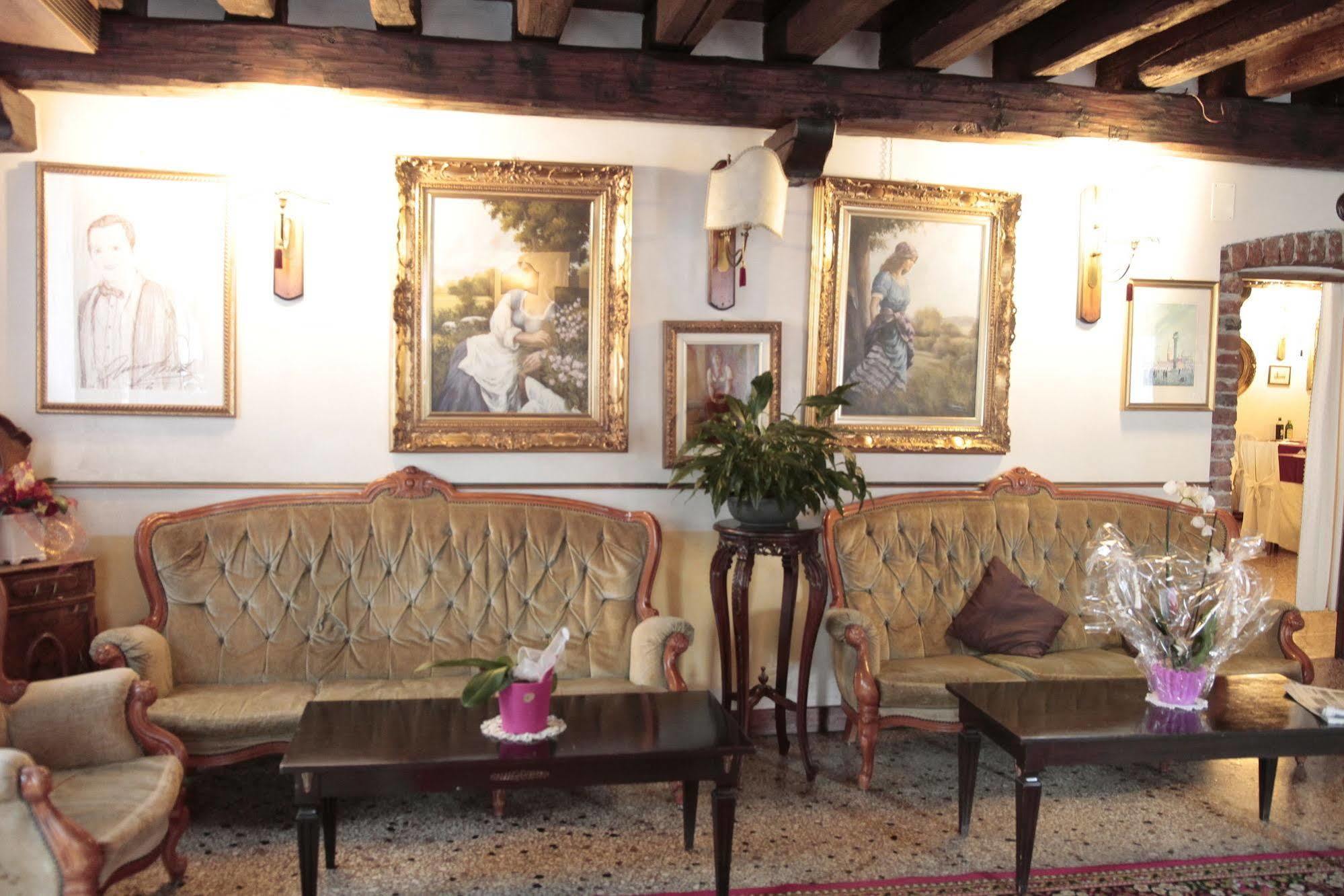 Hotel Pigalle 4*